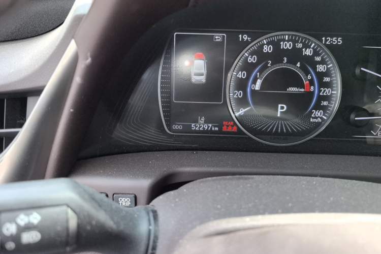 Used Lexus ES 2020 200 Excellence Edition Odometer Close Up