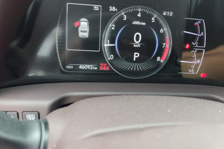 Used Lexus ES 2020 200 Excellence Edition Odometer Close Up