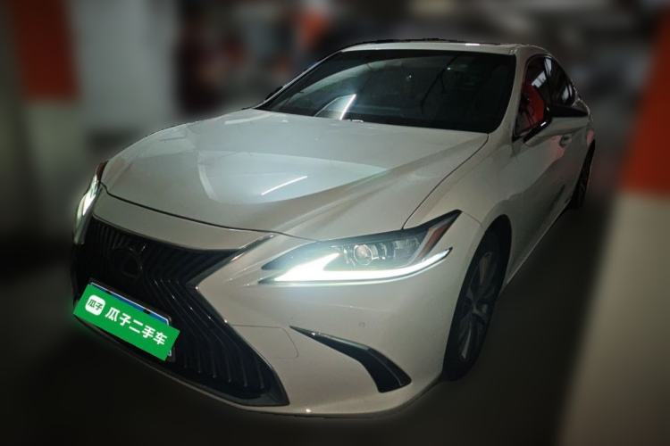 Used Lexus ES 2020 300h Premier Edition Guazi used car, China used car export, Used car for sale, Used cars, Cheapest cars for sale