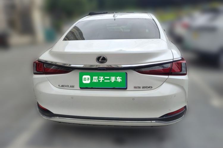 Used Lexus ES 2020 200 Luxury Edition Rear