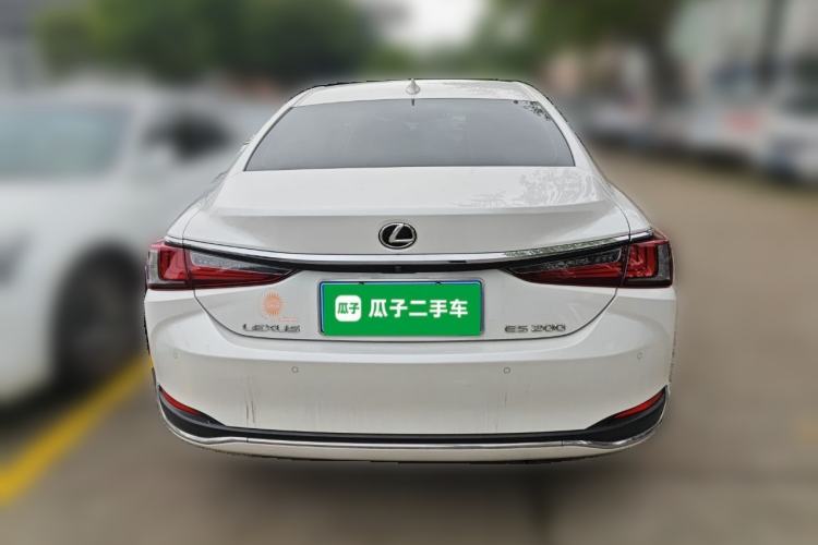 Used Lexus ES 2020 200 Excellence Edition Rear