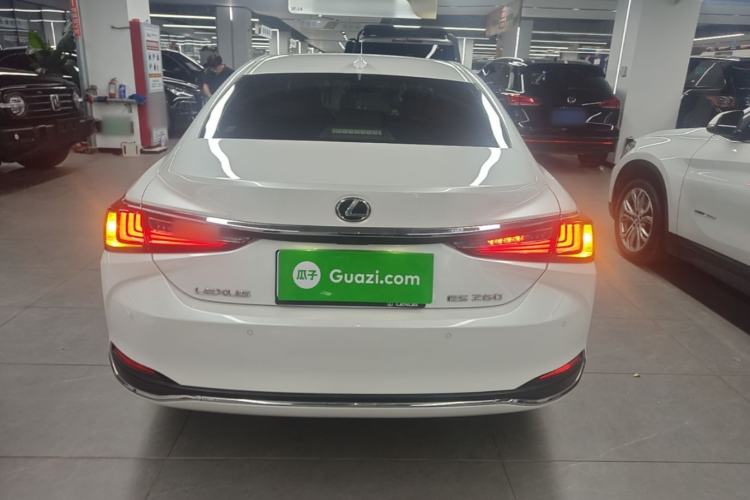 Used Lexus ES 2020 260 Excellence Edition Rear