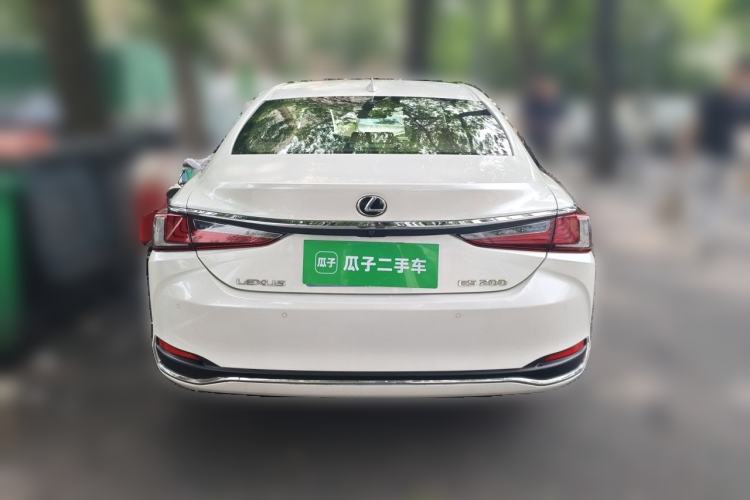 Used Lexus ES 2020 200 Luxury Edition Rear