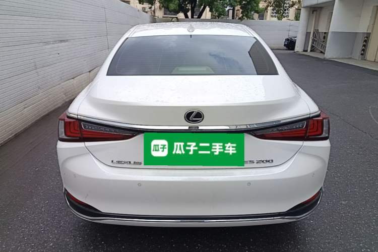 Used Lexus ES 2020 200 Excellence Edition Rear