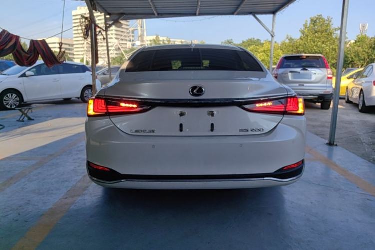 Used Lexus ES 2020 200 Excellence Edition Rear