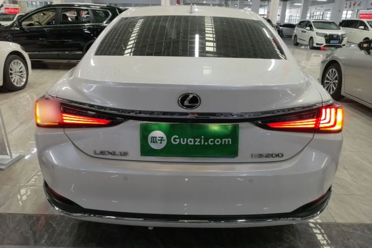 Used Lexus ES 2020 200 Excellence Edition Rear