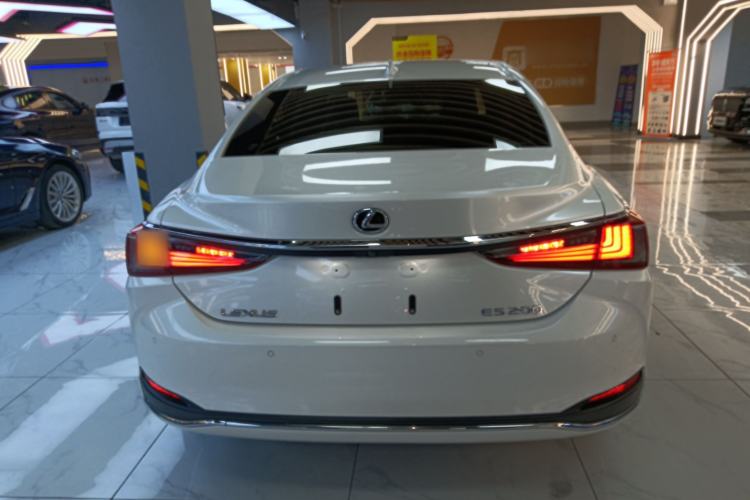 Used Lexus ES 2020 200 Excellence Edition Rear