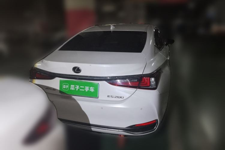 Used Lexus ES 2020 200 Luxury Edition Rear