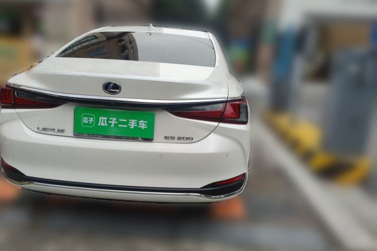 Used Lexus ES 2020 200 Excellence Edition Rear