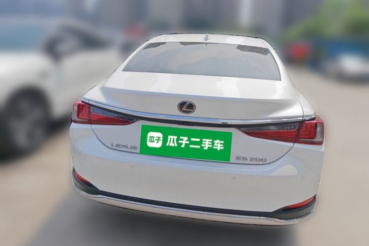 Used Lexus ES 2020 200 Excellence Edition Rear