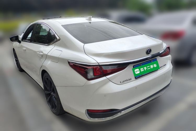 Used Lexus ES 2020 200 Luxury Edition Rear Left 45 Deg