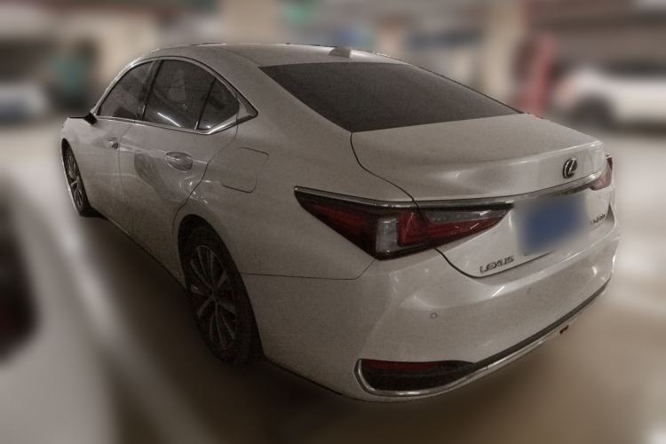 Used Lexus ES 2020 200 Excellence Edition Rear Left 45 Deg