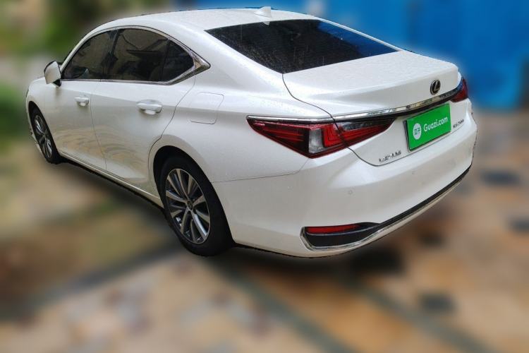 Used Lexus ES 2020 200 Excellence Edition Rear Left 45 Deg