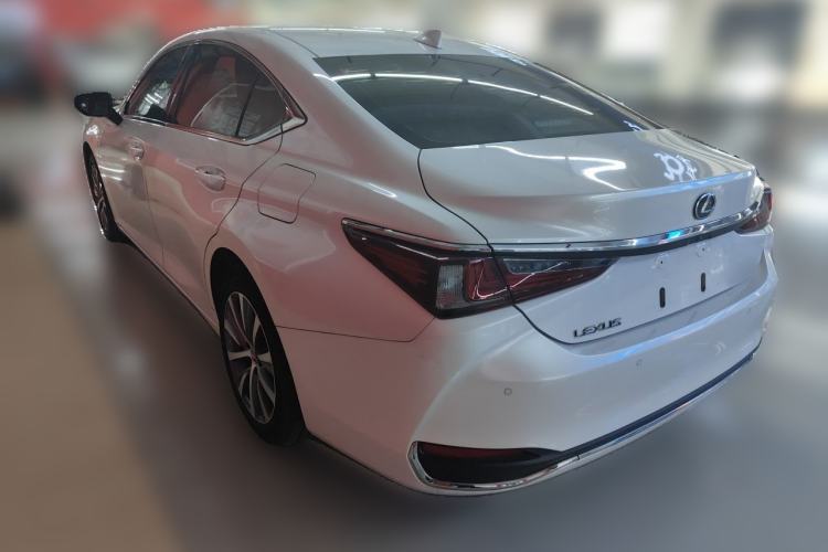 Used Lexus ES 2020 200 Excellence Edition Rear Left 45 Deg