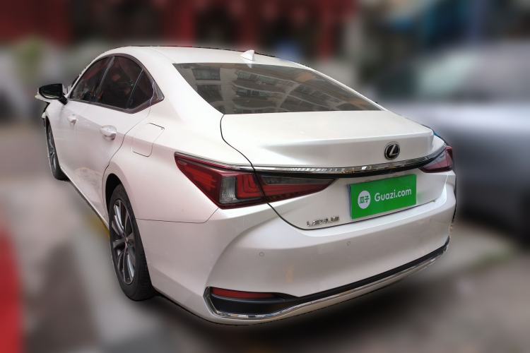 Used Lexus ES 2020 200 Excellence Edition Rear Left 45 Deg