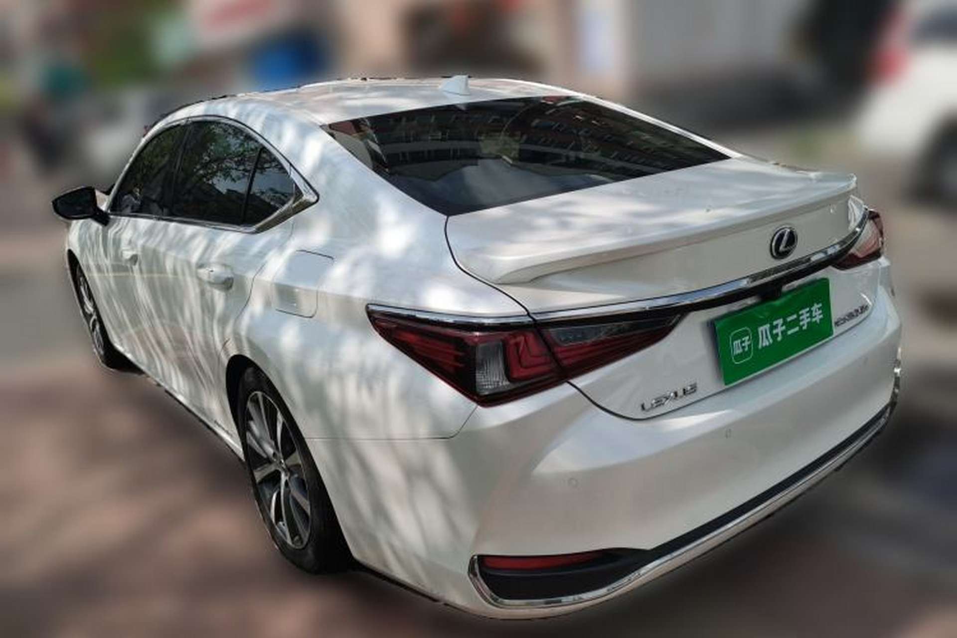 Used Lexus ES 2020 300h Premier Edition Rear Left 45 Deg