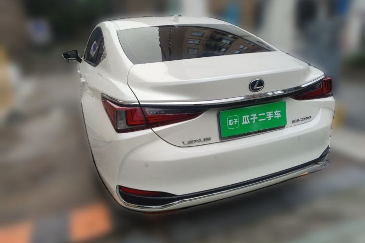 Used Lexus ES 2020 200 Excellence Edition Rear Left 45 Deg