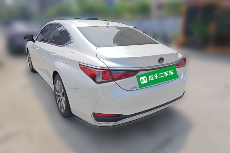 Used Lexus ES 2020 200 Excellence Edition Rear Left 45 Deg