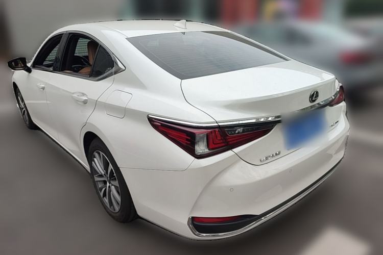 Used Lexus ES 2020 200 Excellence Edition Rear Left 45 Deg