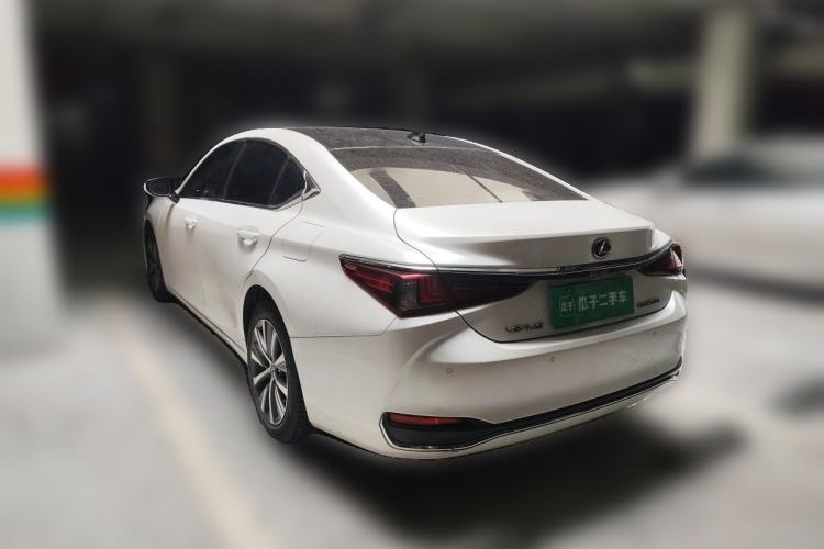 Used Lexus ES 2020 200 Excellence Edition Rear Left 45 Deg