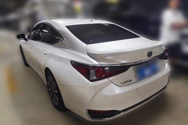 Used Lexus ES 2020 200 Excellence Edition Rear Left 45 Deg