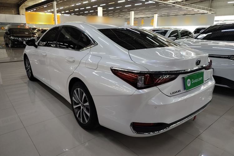Used Lexus ES 2020 200 Excellence Edition Rear Left 45 Deg