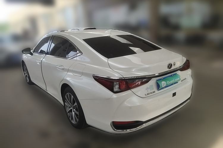 Used Lexus ES 2020 200 Excellence Edition Rear Left 45 Deg