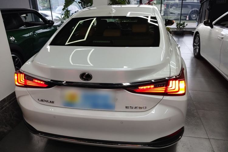 Used Lexus ES 2020 200 Excellence Edition Rear