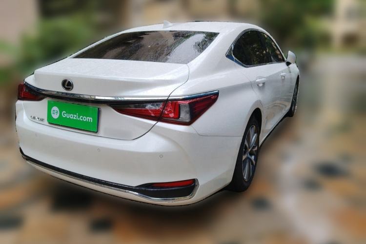 Used Lexus ES 2020 200 Excellence Edition Rear Right 45 Deg