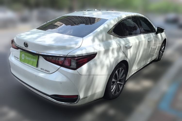 Used Lexus ES 2020 200 Excellence Edition Rear Right 45 Deg