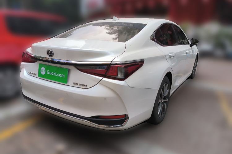 Used Lexus ES 2020 200 Excellence Edition Rear Right 45 Deg