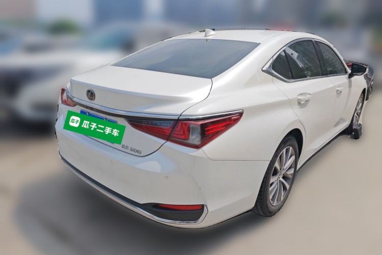 Used Lexus ES 2020 200 Excellence Edition Rear Right 45 Deg