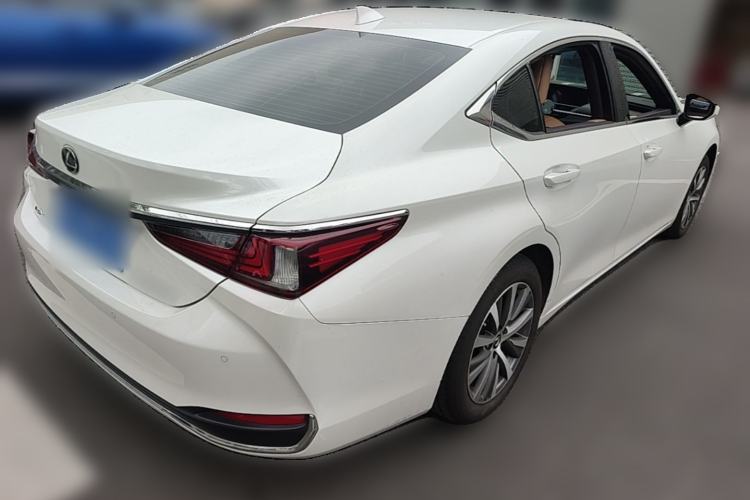 Used Lexus ES 2020 200 Excellence Edition Rear Right 45 Deg