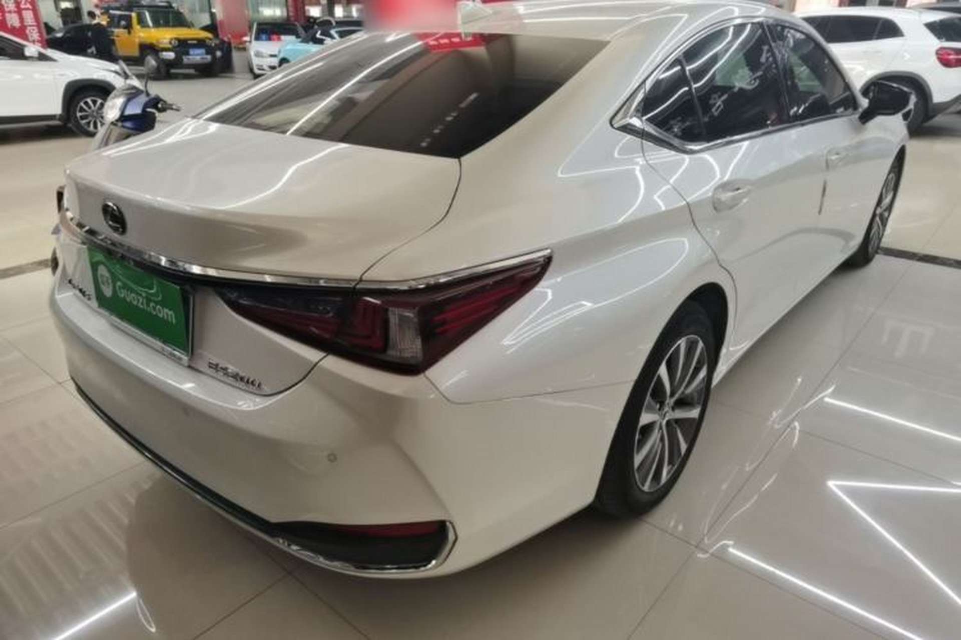 Used Lexus ES 2020 200 Luxury Edition Rear Right 45 Deg