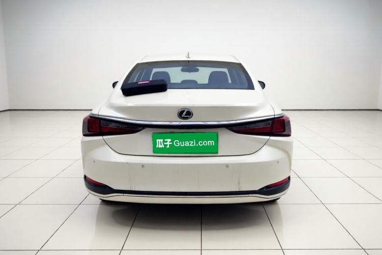 Used Lexus ES 2020 200 Excellence Edition Rear