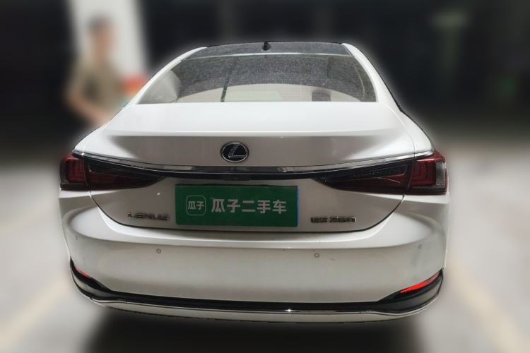 Used Lexus ES 2020 200 Excellence Edition Rear