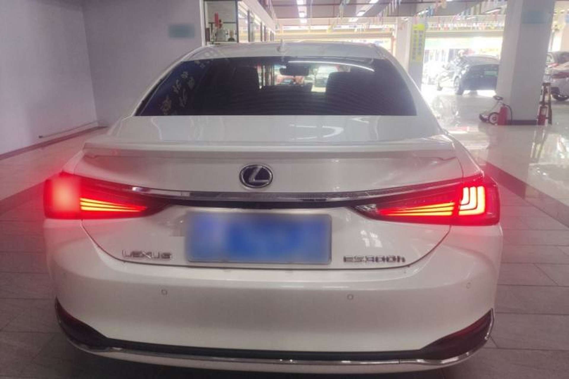 Used Lexus ES 2020 300h Premier Edition Rear