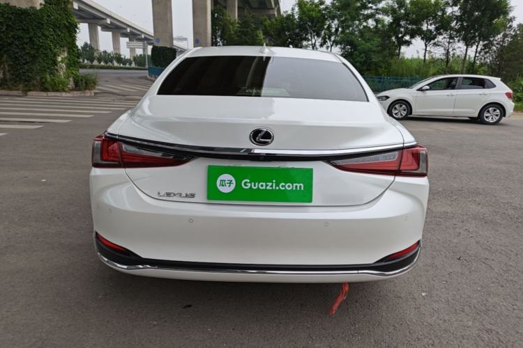 Used Lexus ES 2020 200 Excellence Edition Rear