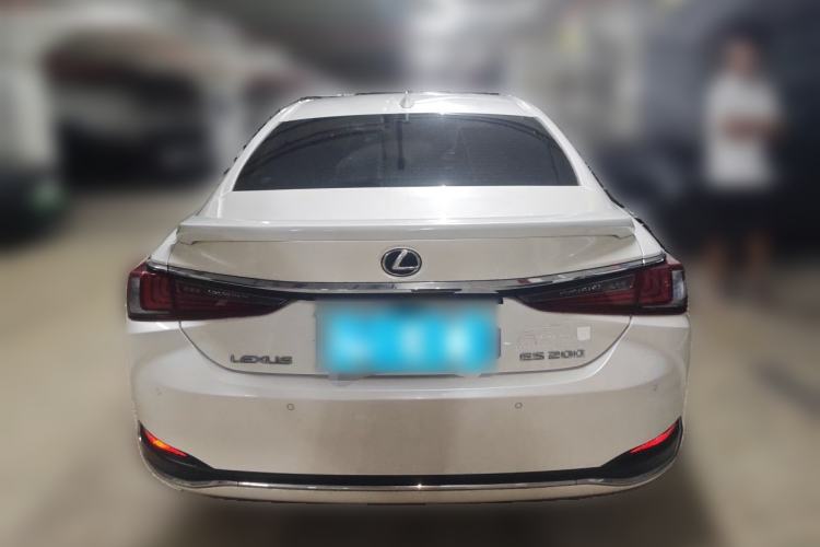 Used Lexus ES 2020 200 Excellence Edition Rear