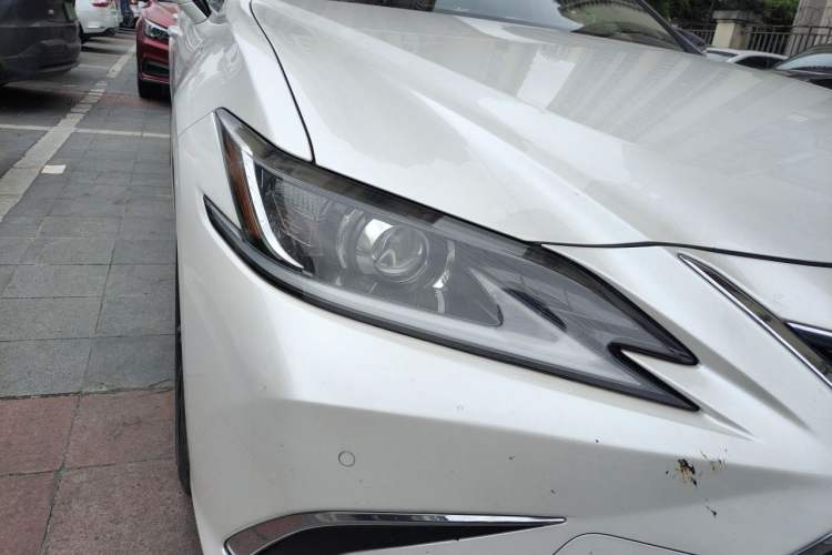 Used Lexus ES 2020 200 Luxury Edition Right Front Headlight