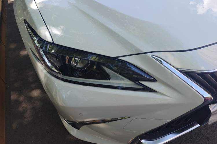 Used Lexus ES 2020 200 Excellence Edition Right Front Headlight