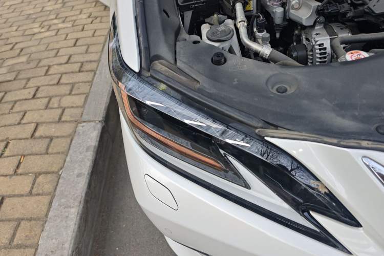 Used Lexus ES 2020 260 Deluxe Edition Right Front Headlight