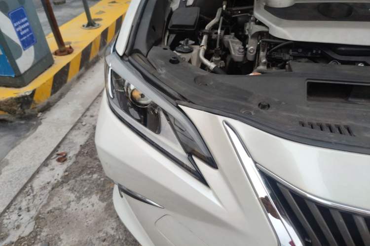 Used Lexus ES 2020 200 Excellence Edition Right Front Headlight
