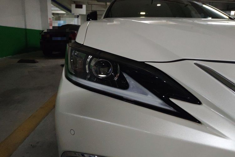 Used Lexus ES 2020 200 Excellence Edition Right Front Headlight