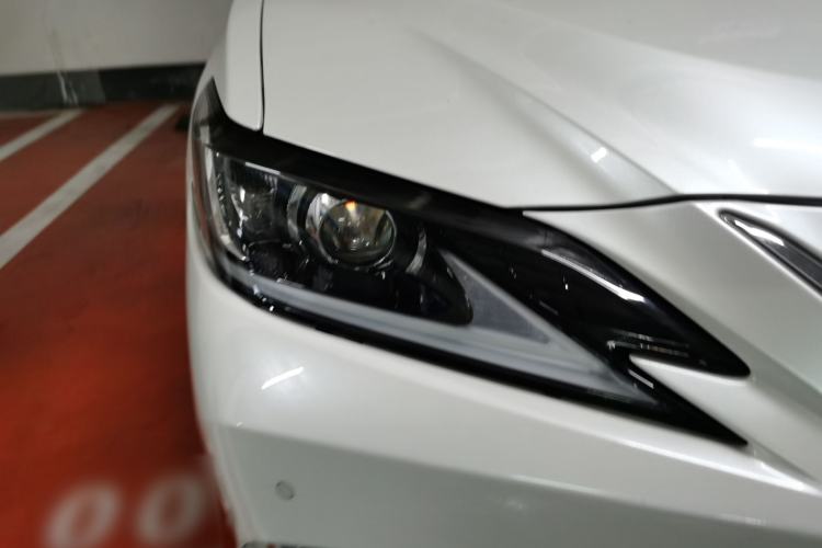 Used Lexus ES 2020 200 Excellence Edition Right Front Headlight