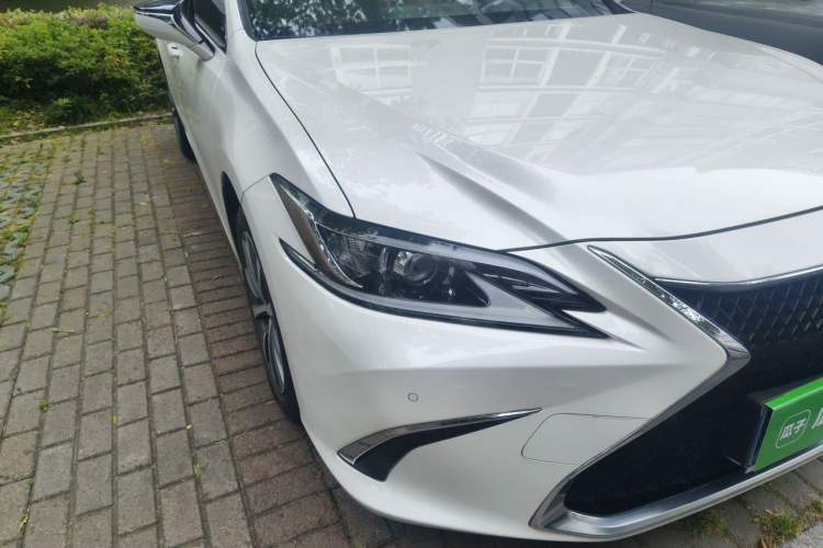 Used Lexus ES 2020 200 Excellence Edition Right Front Headlight