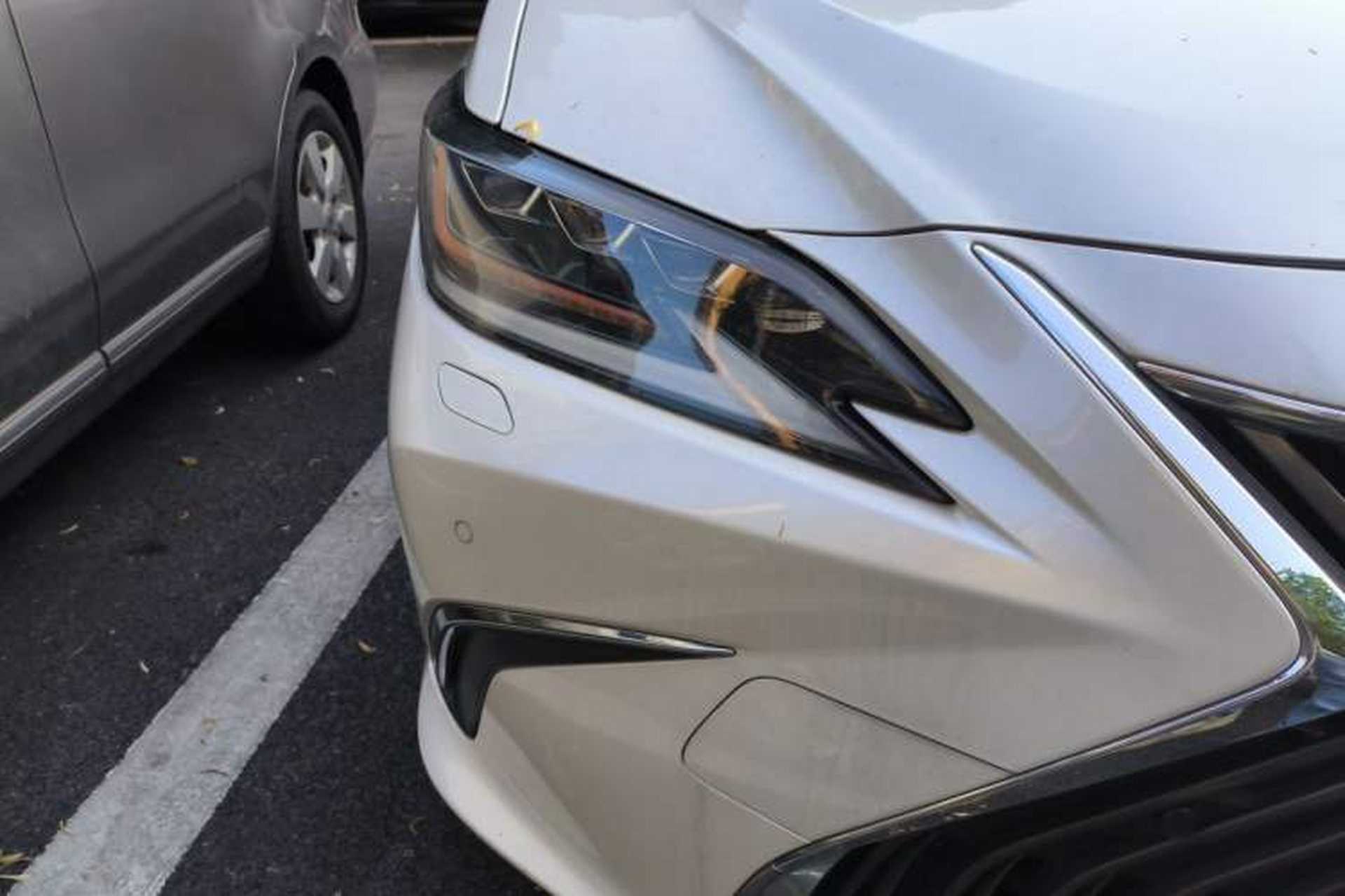 Used Lexus ES 2020 300h Premium Edition Right Front Headlight