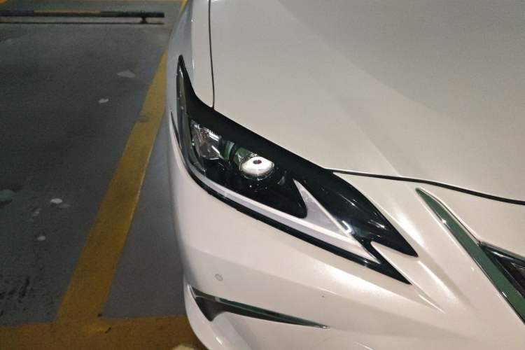 Used Lexus ES 2020 200 Luxury Edition Right Front Headlight