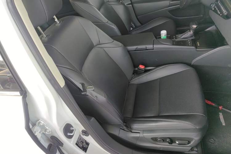 Used Lexus ES 2020 200 Excellence Edition Right Front Seat