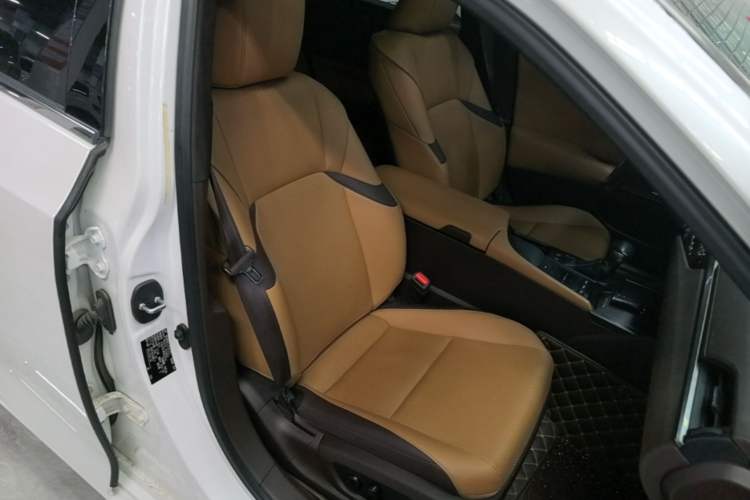 Used Lexus ES 2020 200 Excellence Edition Right Front Seat